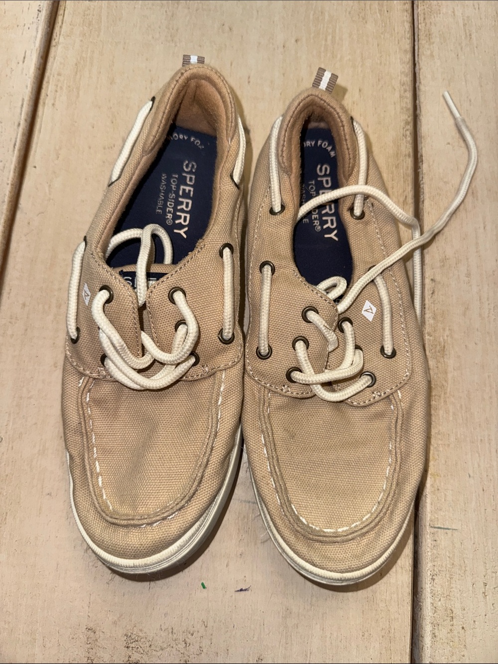 Sperry Men’s Boat Shoes in Tan with White Laces